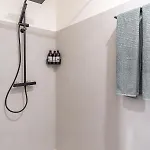 Romantic - Private Entrance! Апартаменты *