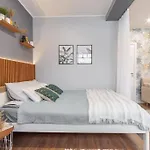 Romantic - Private Entrance! Апартаменты