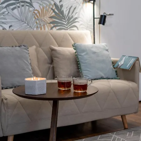 Apartment Romantic - Private Entrance! Parnu