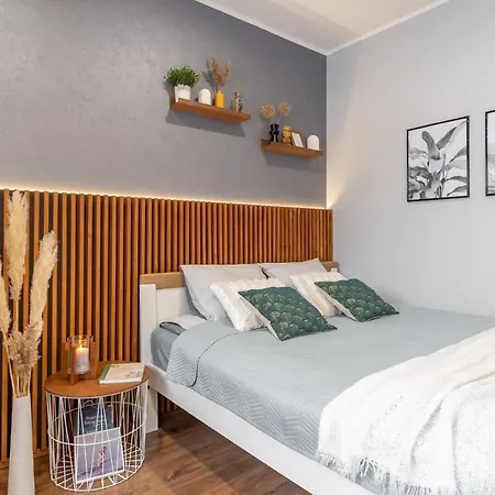 Romantic - Private Entrance! Apartman *