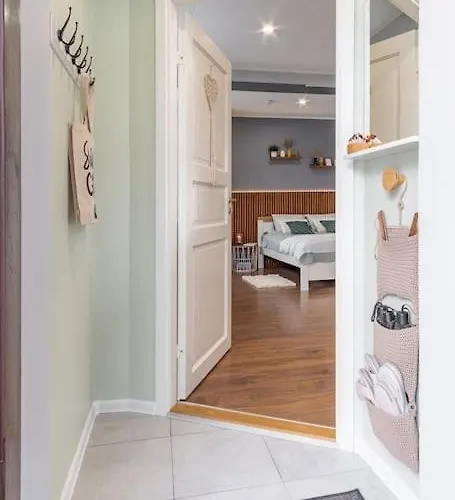 Romantic - Private Entrance! Apartman