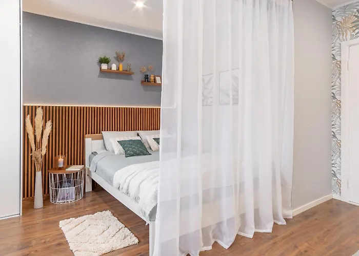 Romantic - Private Entrance! Apartman *