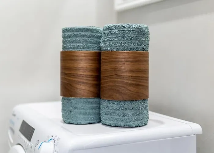 Romantic - Private Entrance! Apartment